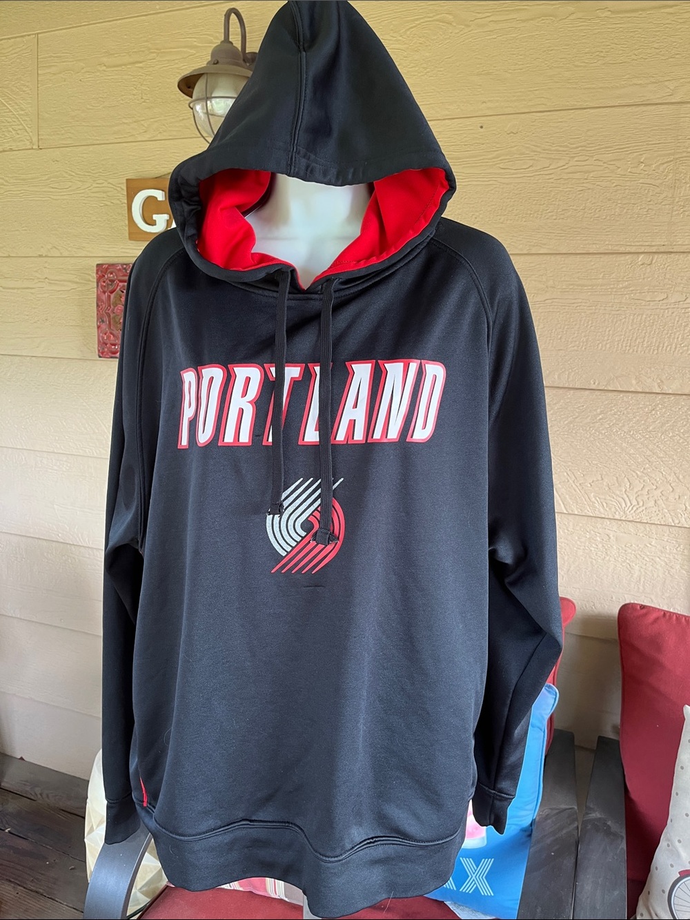 NBA Portland Trailblazers Black Hoodie with Red Lining Sz XL